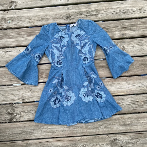 Alice McCall Dresses & Skirts - Alice McCall Eyelet Embroidered Floral Denim Mini Dress | Size 4